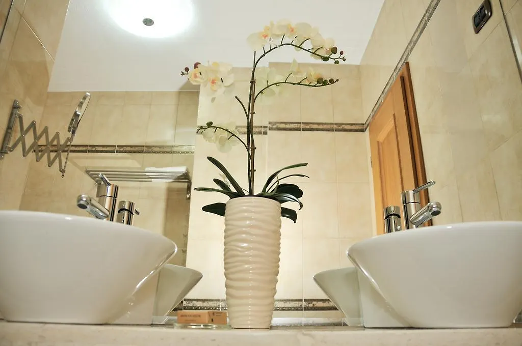 Tiranatop Suites Apartmán Tirana
